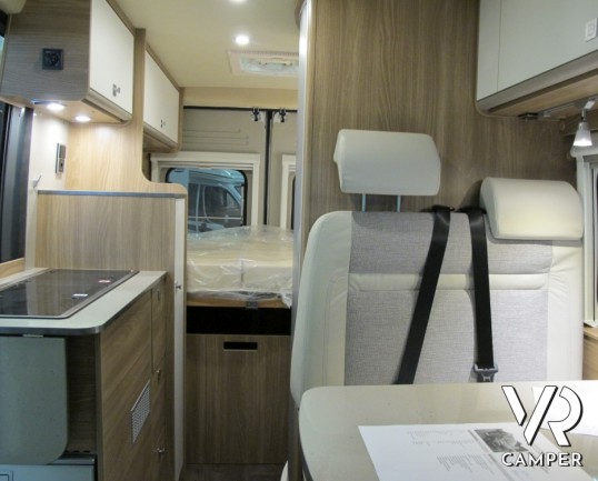 Carado Vlow 540: camper furgonato nuovo in vendita a Torino, compatto nelle dimensioni, 3.500kg di carico totale, cerchi 16"