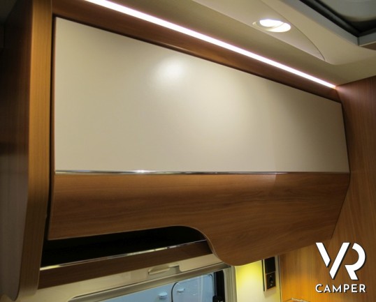 Hymer Exsis-I 474: camper motorhome hymer con letti gemelli, e frigorifero grande, ampio garage per scooter e 4 posti omologati.