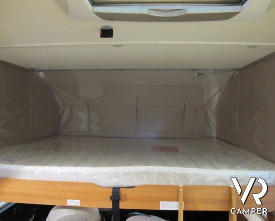 Hymer Exsis-I 474: camper motorhome hymer con letti gemelli, e frigorifero grande, ampio garage per scooter e 4 posti omologati.