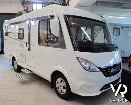 Hymer Exsis-I 474: camper motorhome nuovo con letti gemelli posteriori e ampio garage, dinette a L e letto basculante.