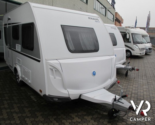 Knaus Sport 400 LKK: caravan compatta con 4 posti letto comodi, letti a castello fissi, leggera per il trasporto e compatta.Knaus Sport 400 LKK: carav