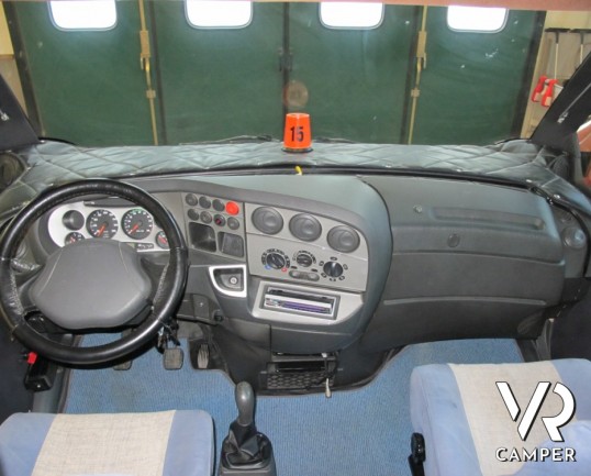 Vas Overside 780: camper motorhome usato in vendita a Torino con pochissimi chilometri e in ottimo stato di usura. Colore arancio e maxi garage per mo