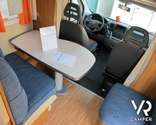 Rimor Sailer 599 TC: camper semintegrale usato compatto con garage posteriore alto, su meccanica Fiat Ducato.