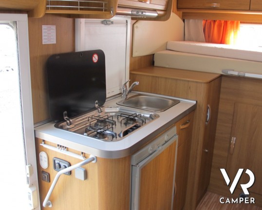 Rimor Sailer 599 TC: camper semintegrale usato compatto con garage posteriore alto, su meccanica Fiat Ducato.