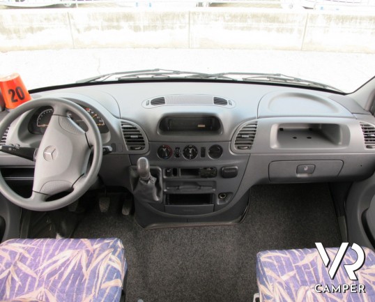 Rimor SuperBrig 728: camper mansardato usato su meccanica Mercedes con 156 cavalli, 7 posti letto, doppia dinette e letti a castello laterali