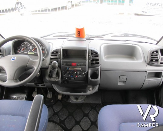 Roller Team Granduca 64: camper usato mansardato con letti a castello in coda, 5 posti omologato, ottimo per le vacanze in famiglia.