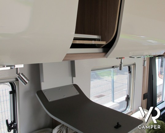 Burstner Ixeo I 700: camper motorhome con letto nautico e letto basculante, 4 posti omologati, cabina doccia indipendente, doppio pavimento e garage.