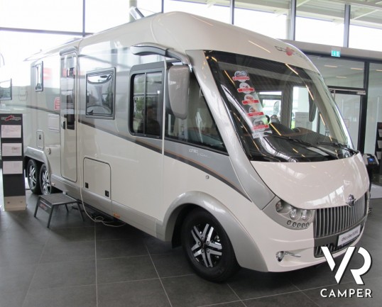 Carthago Chic C-Line I 5.9 XL LE: camper motorhome 4 posti omologati, telaio AL-KO, doppio pavimento, letti gemelli, bagno con doccia indipendente, ga