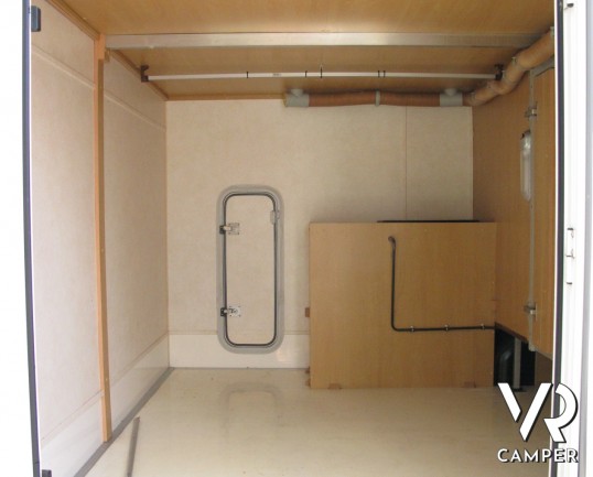 Euramobil 660 hb: camper mansardato usato a Torino con doppio pavimento, ottimo per il freddo in inverno in montagna