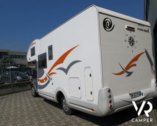 Euramobil 660 hb: camper mansardato usato a Torino con doppio pavimento, ottimo per il freddo in inverno in montagna