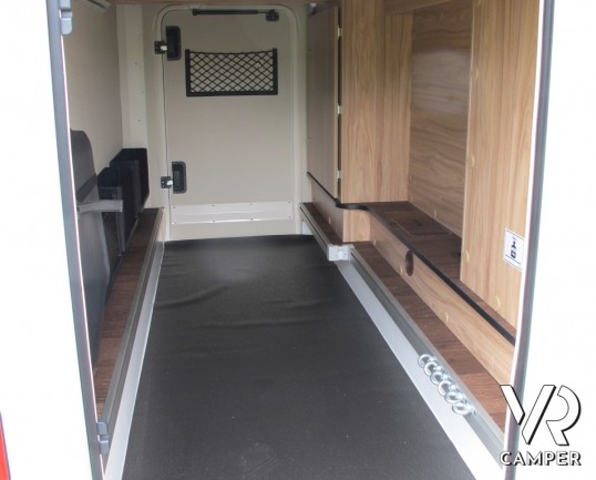 Hymer B 598 CL: camper motorhome nuovo Hymer con garage, 5 posti omologati.