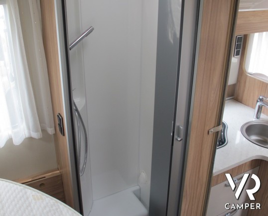 Hymer B 598 CL: camper motorhome nuovo Hymer con garage, 5 posti omologati.