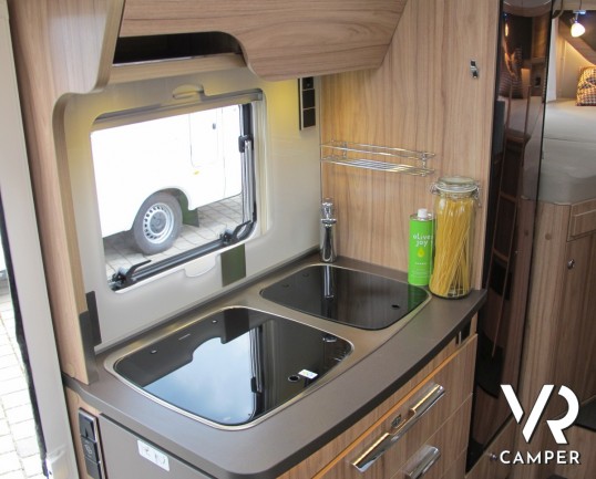 Hymer ML-T 570: camper nuovo Hymer semintegrale, 4 posti omologati, con garage