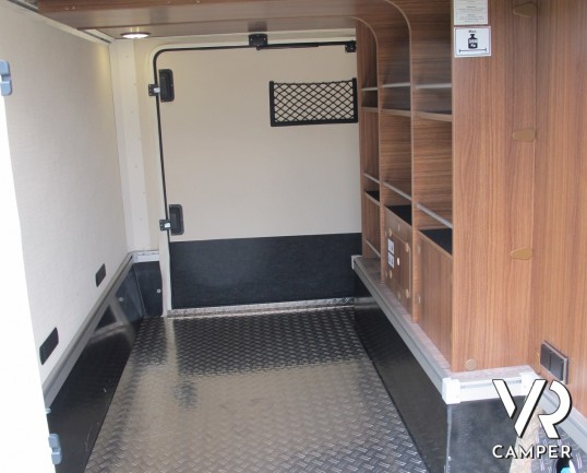 Hymer ML-T 570: camper nuovo Hymer semintegrale su base Mercedes, 4 posti omologati, con garage