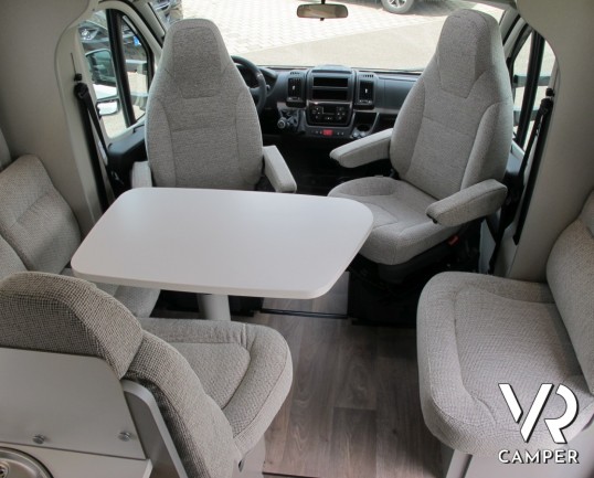 Hymer T 578 GL: camper nuovo semintegrale, 4 posti omologati, bagno con doccia separata e ampio garage