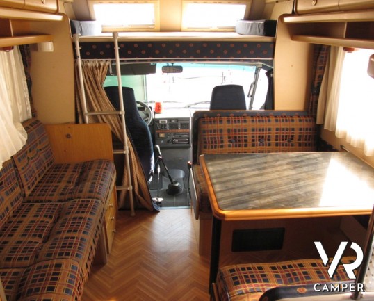 Laika Ecovip 2 I - camper usato mansardato 4 posti letto, concessionaria camper torino piemonte