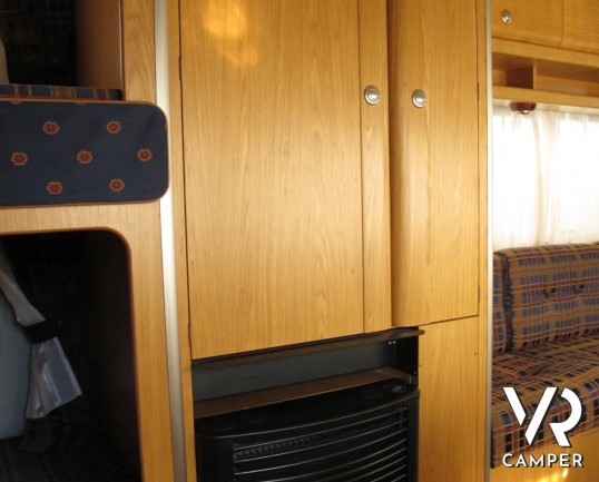 Laika Ecovip 2 I - camper usato mansardato 4 posti letto, concessionaria camper torino piemonte