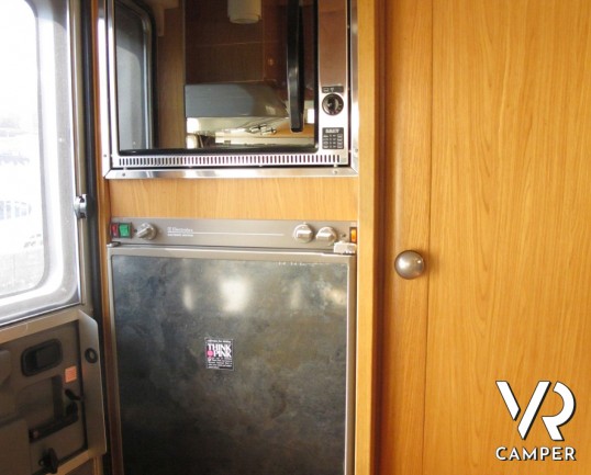 Laika Ecovip 2 I - camper usato mansardato 4 posti letto, concessionaria camper torino piemonte