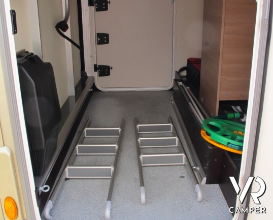 Burstner Ixeo I 690 G_camper motorhome_camper letti gemelli_camper 4 posti letto_camper doppio pavimento_camper con garage