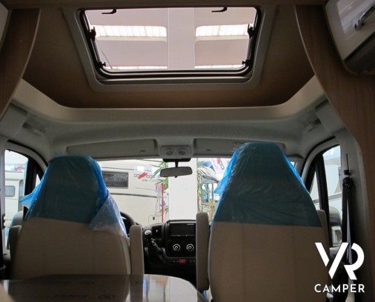 Burstner Lyseo TD 728 G - camper semintegrale nuovo letti gemelli, camper nuovo occasione, concessionaria Torino Druento