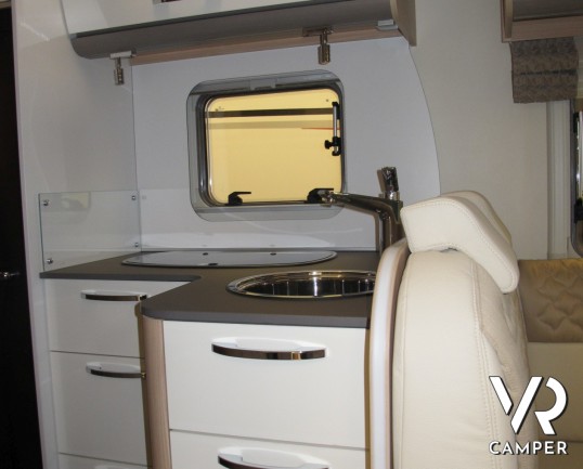 Burstner Lyseo TD 728 G - camper semintegrale nuovo letti gemelli, camper nuovo occasione, concessionaria Torino Druento