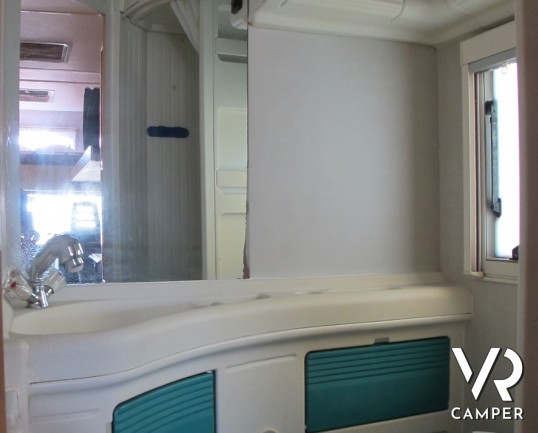 CI Mizar 140 - camper usato mansardato, camper 6 posti, camper usato occasione, concessionaria camper Torino Druento