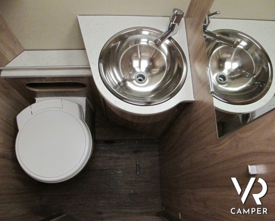 Hymer T 678 G - camper nuovo semintegrale, camper nuovi occasione, vendita camper Torino Druento