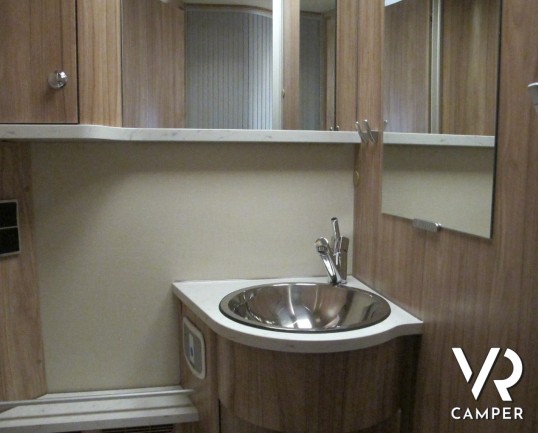 Hymer T 678 G - camper nuovo semintegrale, camper nuovi occasione, vendita camper Torino Druento