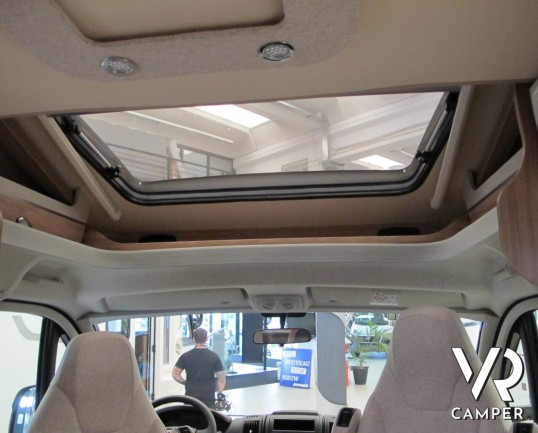 Hymer T 678 G - camper nuovo semintegrale, camper nuovi occasione, vendita camper Torino Druento