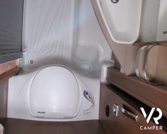 Knaus Van-I 650 MEG - motorhome letti gemelli, camper 7 metri, camper con garage, camper usato occasione, concessionaria camper torino druento