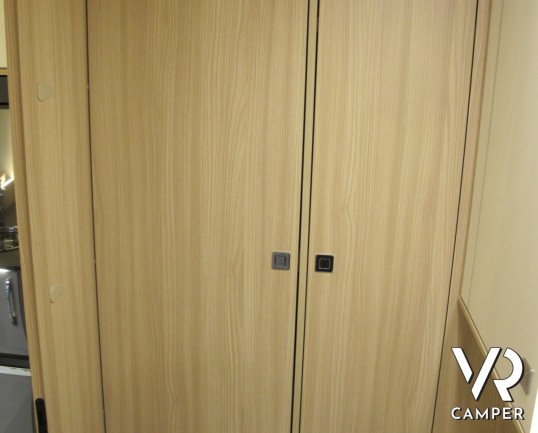 Burstner Lyseo TD Privilege 590 G: camper semintegrale 4 posti letto, con cucina ad angolo, letto basculante elettrico anteriore, patente B