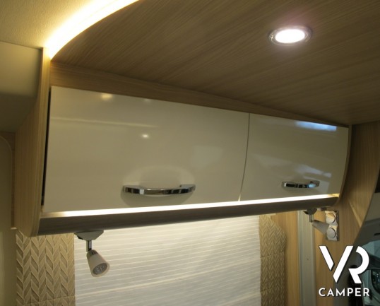 Burstner Lyseo TD Privilege 590 G: camper semintegrale 4 posti letto, con cucina ad angolo, letto basculante elettrico anteriore, patente B