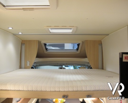 Burstner Lyseo TD Privilege 590 G: camper semintegrale 4 posti letto, con cucina ad angolo, letto basculante elettrico anteriore, patente B