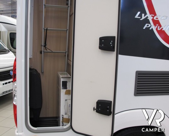 Burstner Lyseo TD Privilege 590 G: camper semintegrale 4 posti letto, con cucina ad angolo, letto basculante elettrico anteriore, patente B