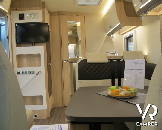 Burstner Lyseo TD Privilege 590 G: camper semintegrale 4 posti letto, con cucina ad angolo, letto basculante elettrico anteriore, patente B