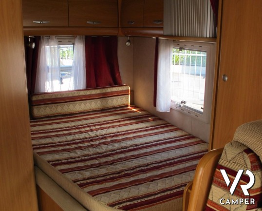 Chausson Welcome 55: camper usato semintegrale 4 posti letto, con veranda e portabici, ideale per famiglie