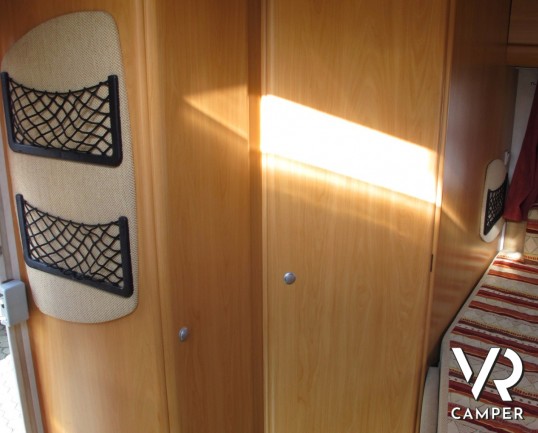 Chausson Welcome 55: camper usato semintegrale 4 posti letto, con veranda e portabici, ideale per famiglie