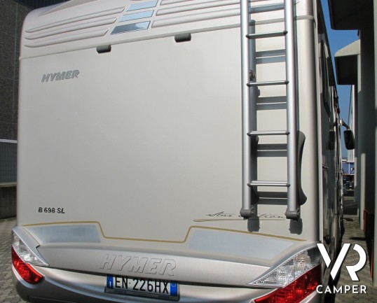 Hymer B 698 SL: camper motorhome usato con pochissimi km, 4 posti letto, climatizzatore, antenna satellitare, tappezzeria in pelle, vendita camper a T