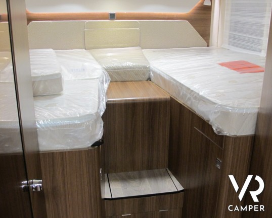 Hymer BMC-I 580: motorhome 4 posti con letti gemelli in coda, bagno con doccia separata. Meccanica Mercedes Sprinter, Euro 6, patente B