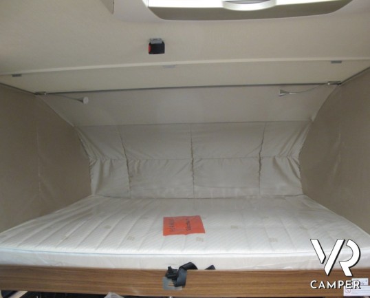 Hymer BMC-I 580: motorhome 4 posti con letti gemelli in coda, bagno con doccia separata. Meccanica Mercedes Sprinter, Euro 6, patente B