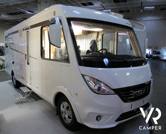 Hymer Exsis-I 678 - camper motorhome con letti gemelli in coda, cucina a L, bagno e doccia separati