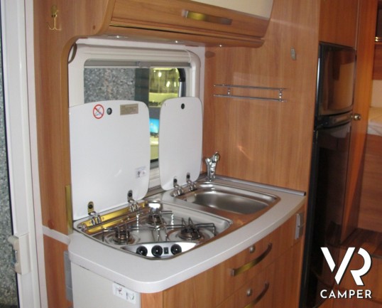 Hymer Exsis-I 504: camper motorhome usato compatto, 4 posti letto e omologati con meccanica 150 cavalli Fiat Ducato