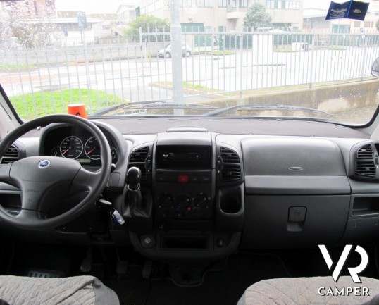 Hymer Exsis: camper motorhome compatto usato, con 4 posti letto, lunghezza ridotta, ottimo stivaggio