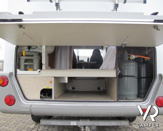 Hymer Exsis: camper motorhome compatto usato, con 4 posti letto, lunghezza ridotta, ottimo stivaggio