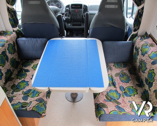 Hymer Exsis: camper motorhome compatto usato, con 4 posti letto, lunghezza ridotta, ottimo stivaggio