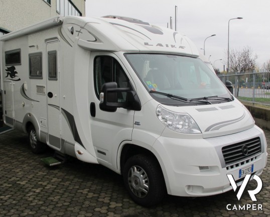 Laika X 650 R: camper usato semintegrale 4 posti letto, con Turbovent, veranda, climatizzatore automatico.