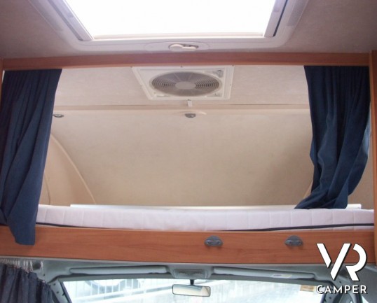 Adria S 690 DK: camper usato mansardato con letti a castello in coda,meccanica Fiat