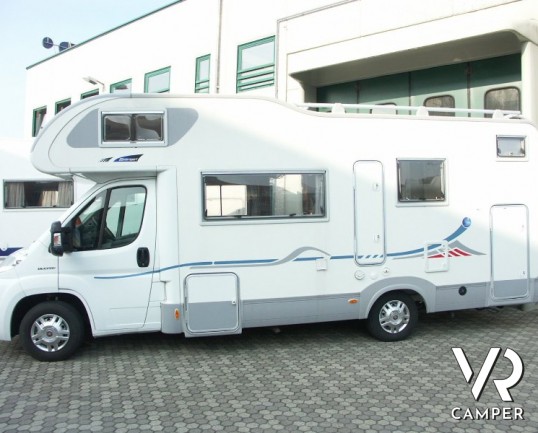 Adria S 690 DK: camper usato mansardato con letti a castello in coda,meccanica Fiat