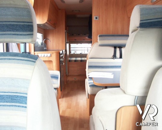 Adria S 690 DK: camper usato mansardato con letti a castello in coda,meccanica Fiat