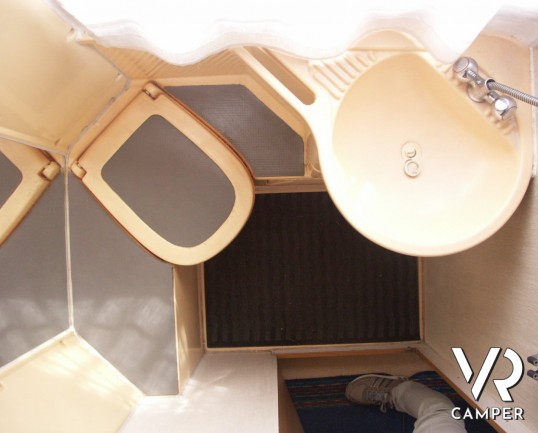 ARCA EUROPA 92 376: mansardato economico da prima esperienza, in buone condizioni di usura. Occasione camper!